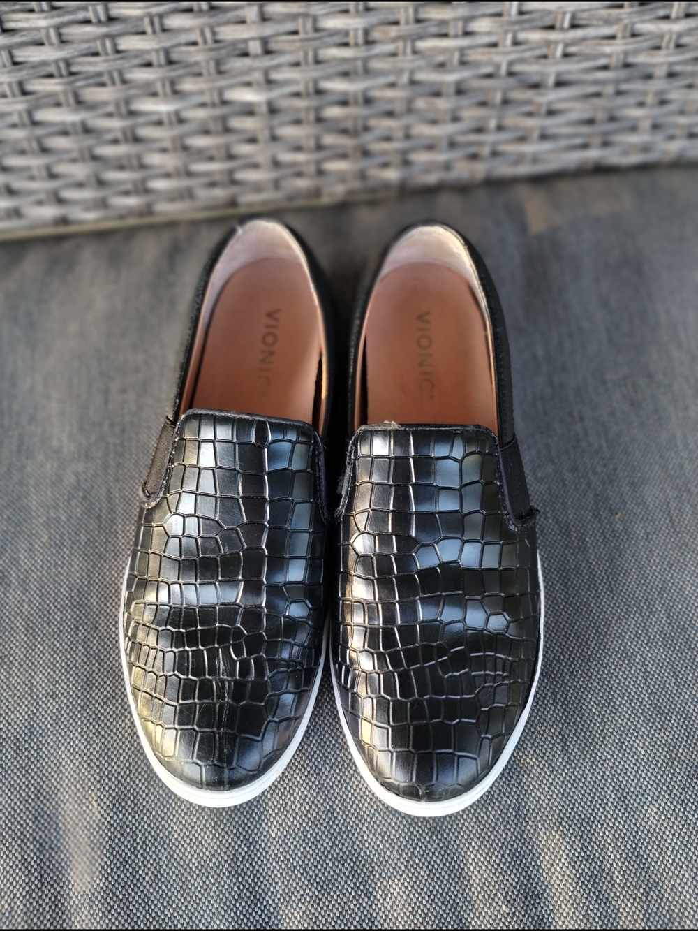 Vionic Demetra Croc Embossed Slip-On Sneakers Black Women’s 8 Comfort Shoes